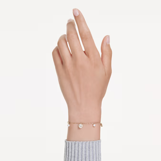 Una Angelic strandage